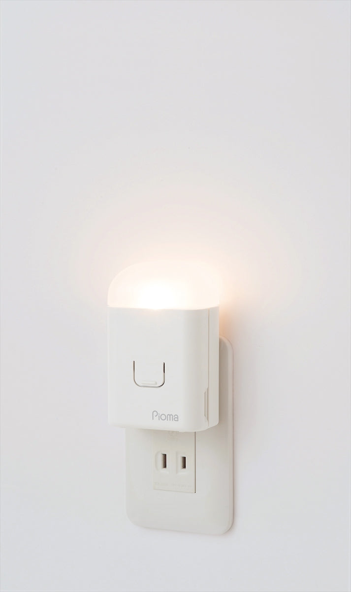 ピオマ コンセント充電式常備灯　ＰｉｏｍａここだよライトＳ UGL3-W