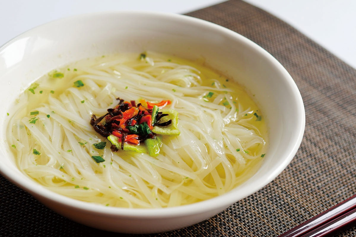 お米でできた麺で食べる米めん 塩ラーメン味　５０食